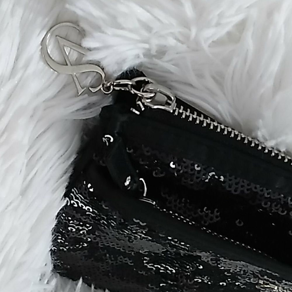 NWOT Victoria's Secret Black Sequined Clutch - Picture 4 of 7